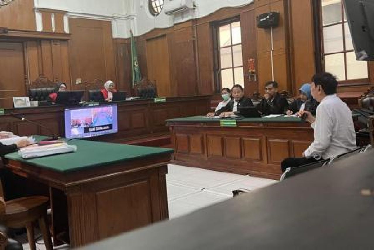 Soedomo Mergonoto saat jadi saksi di sidang