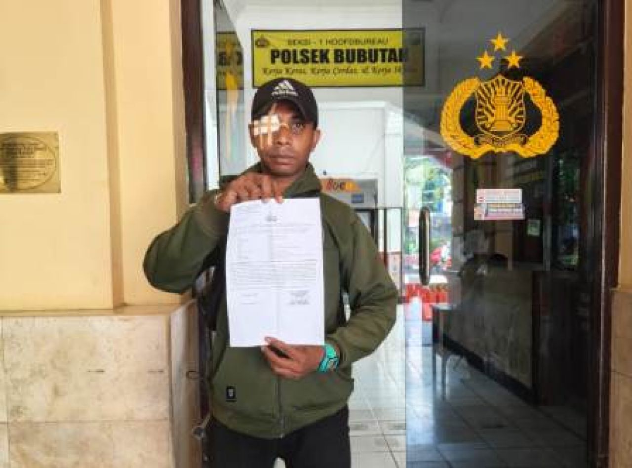 Zendy Prasetyo usai laporan di Polsek Bubutan