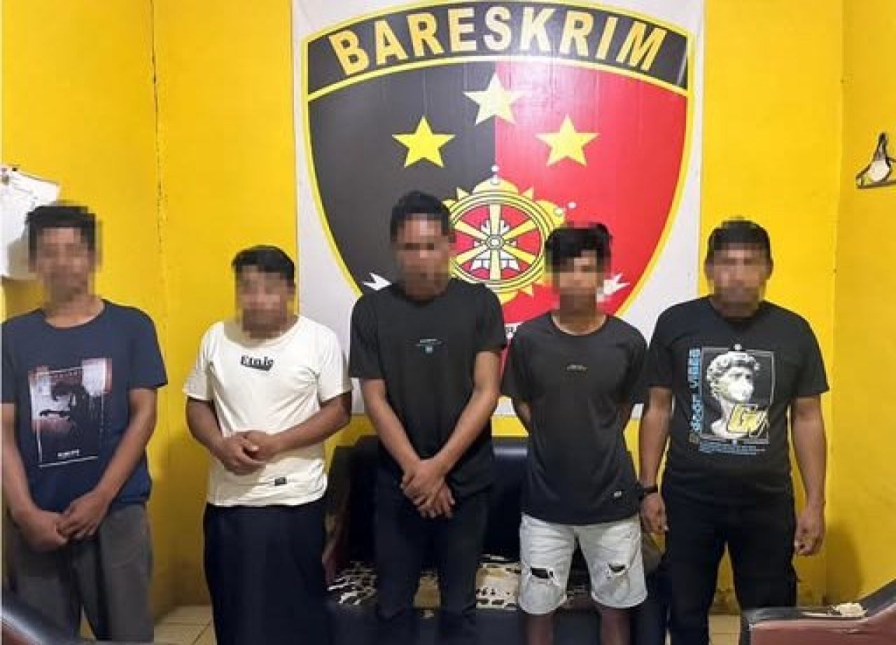 Komplotan pencurian beras