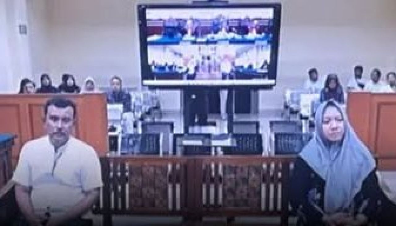 Fransiska Dyah Ayu Puspitasari dan Joko Pristiwanto