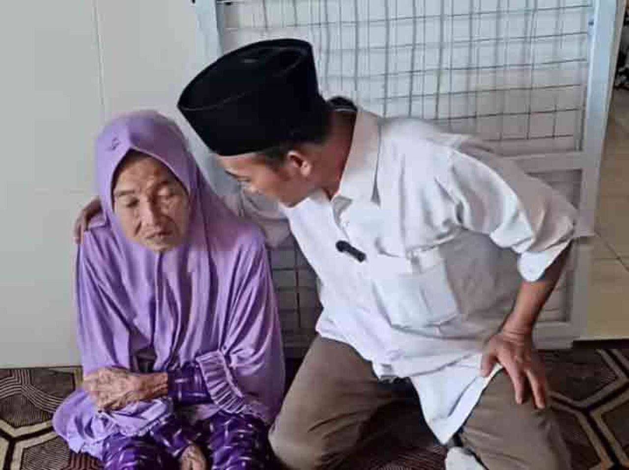 Nenek Nasikah dan Arief Camra
