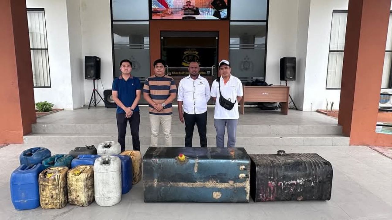 Barang bukti penyalahgunaan Solar