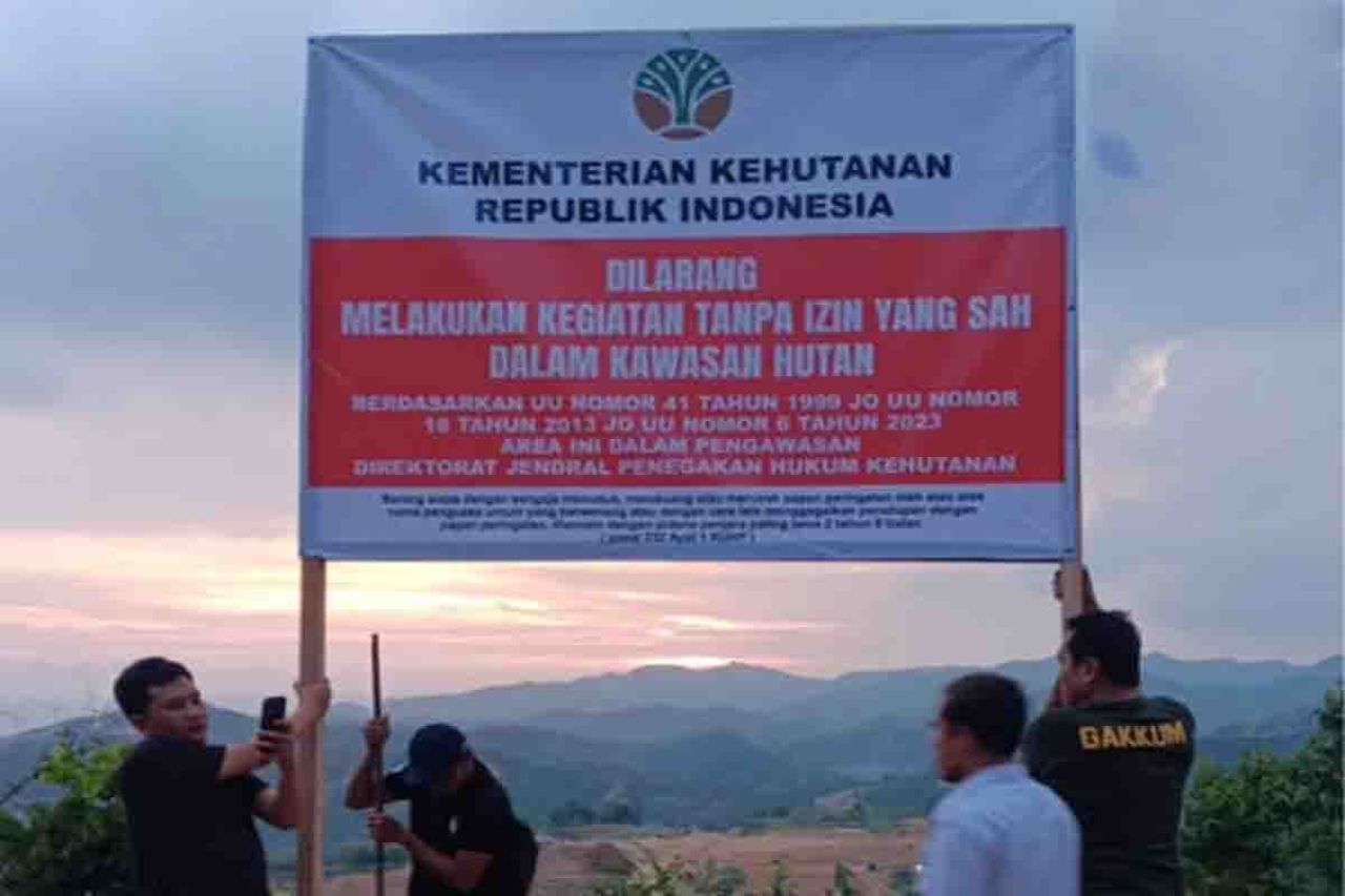 Penyegelan lokasi tambang emas ilegal