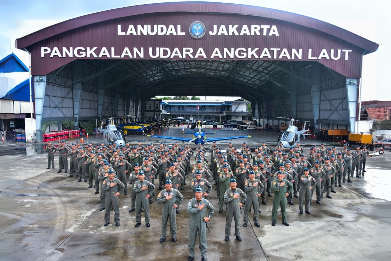 42 Crew Pesawat Udara TNl AL yang naik pangkat