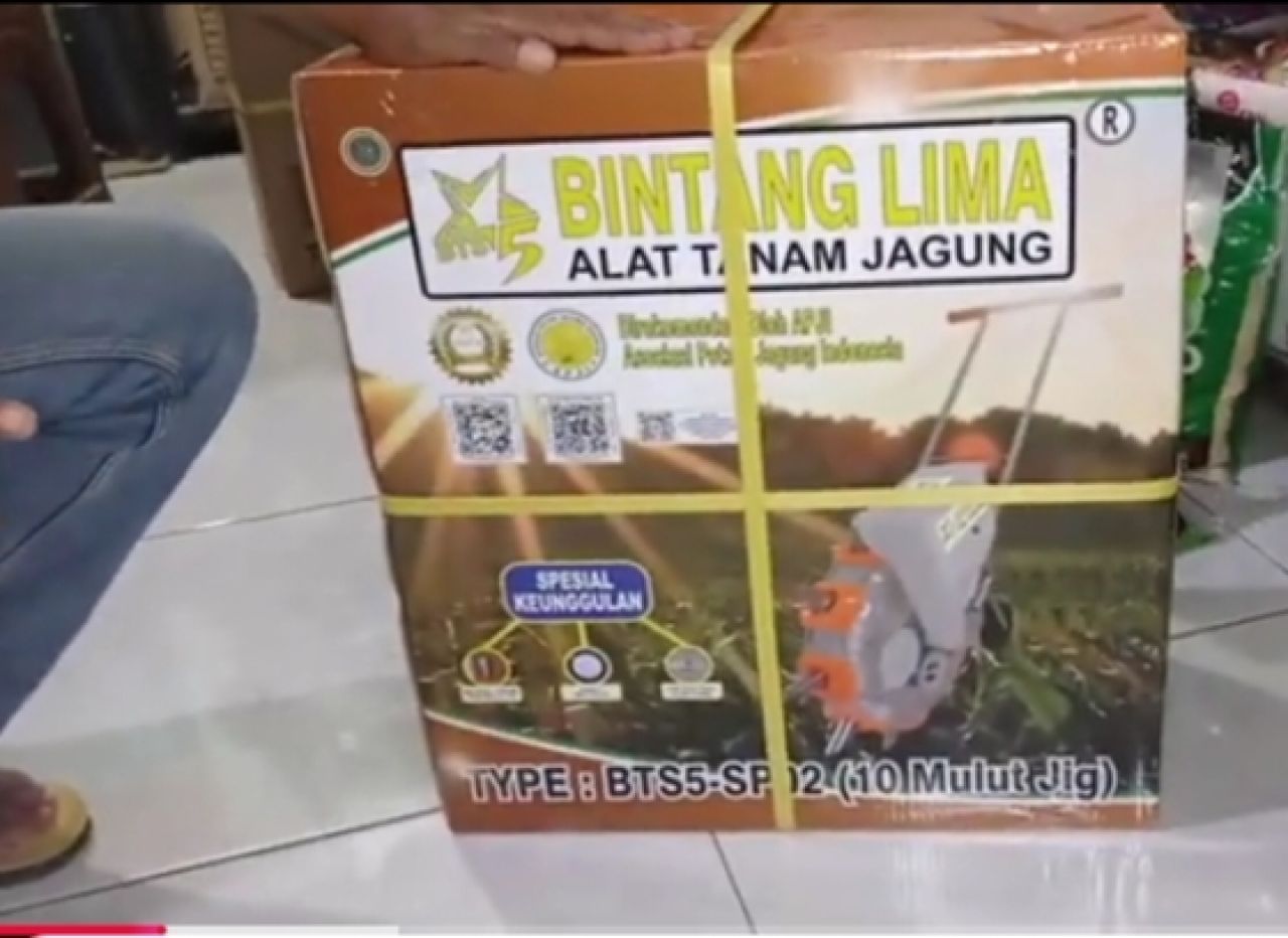 Alat tanam jagung Bintang Lima