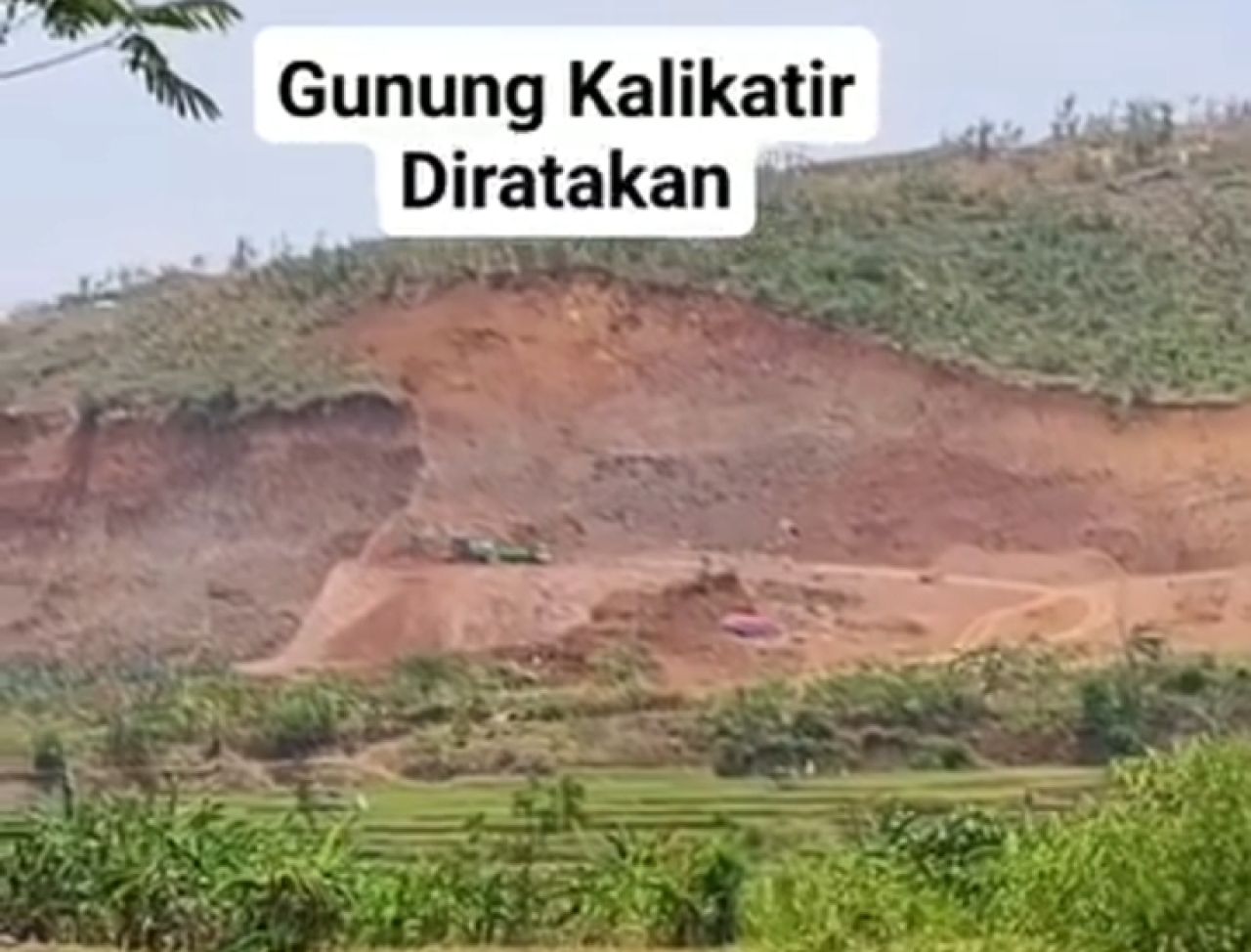 Penampakan tambang di Desa Kalikatir