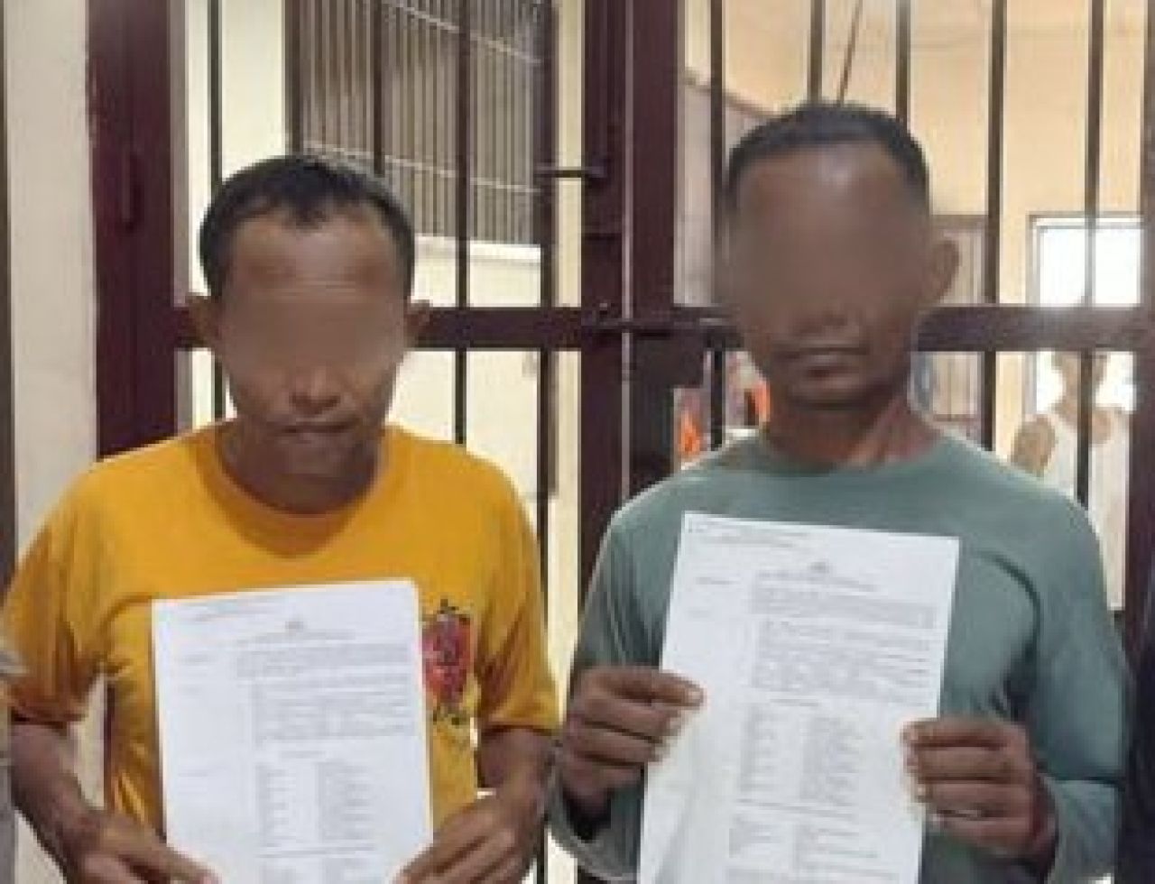 Dua tersangka inisial J dan LI