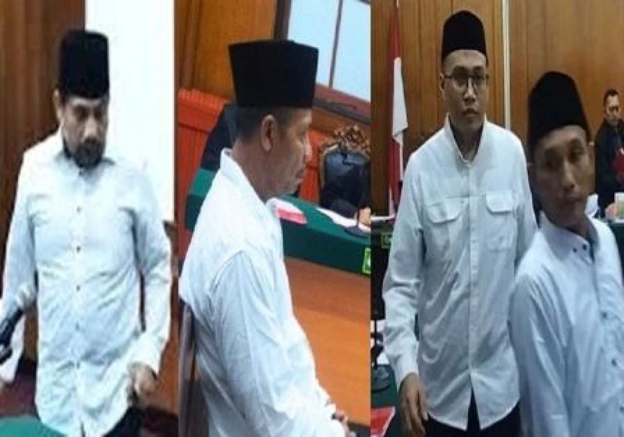 Akhmad Fadholi, Suroso, Zaini dan Reza Vickidianto Hidayat