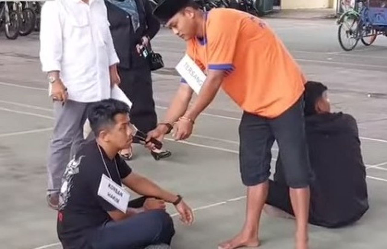 Abdul Ghofar saat reka adegan pembunuhan