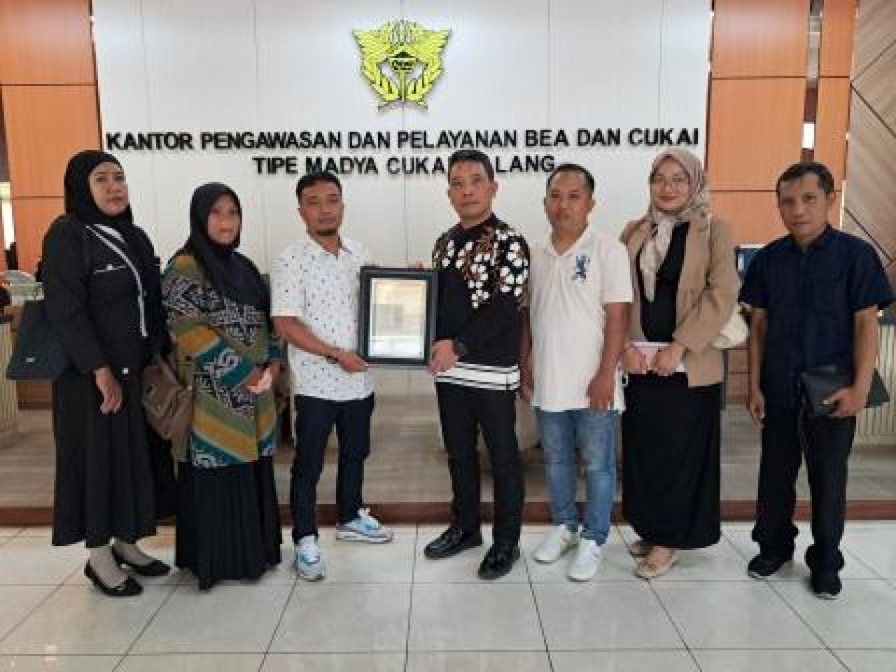 Bea Cukai Malang serahkan NPPBKC ke untuk CV Arken Indonesia