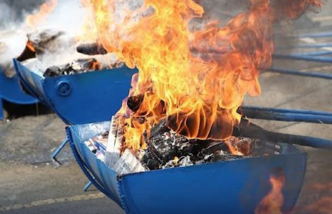 Pemusnahan rokok ilegal di Blitar