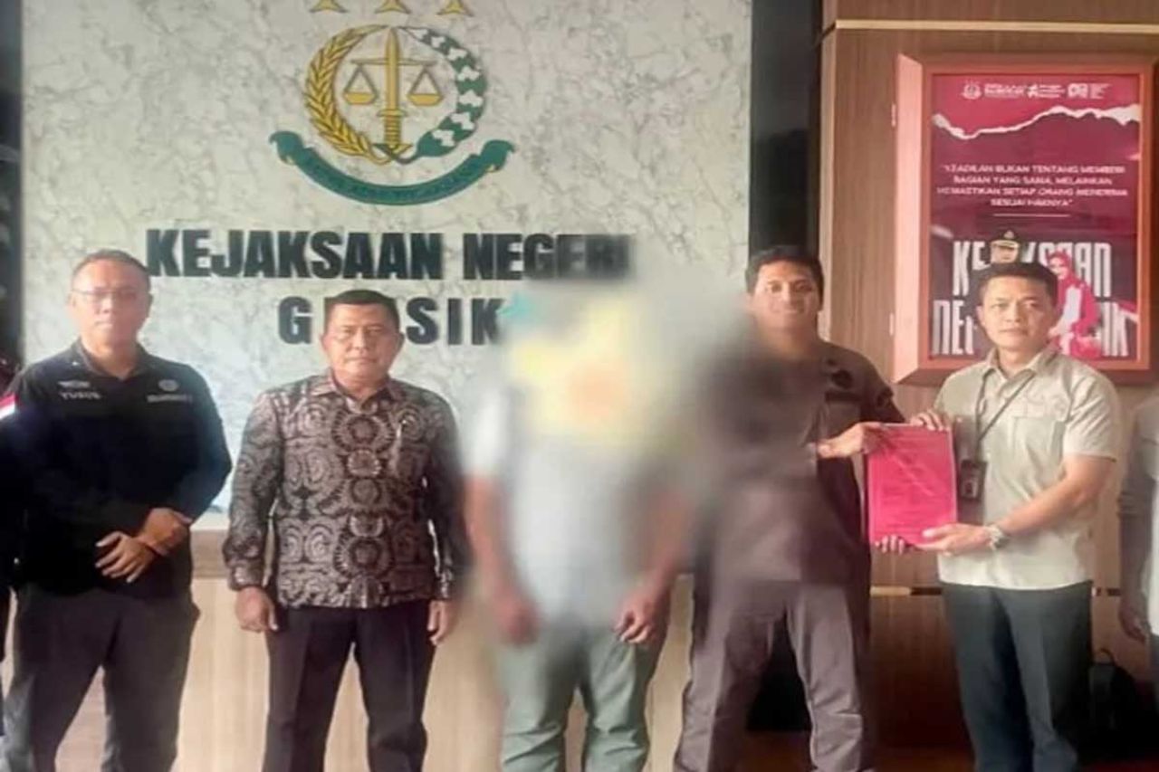Pelimpahan perkara Direktur PT Erza Nusa Indonesia ke Kejari Gresik