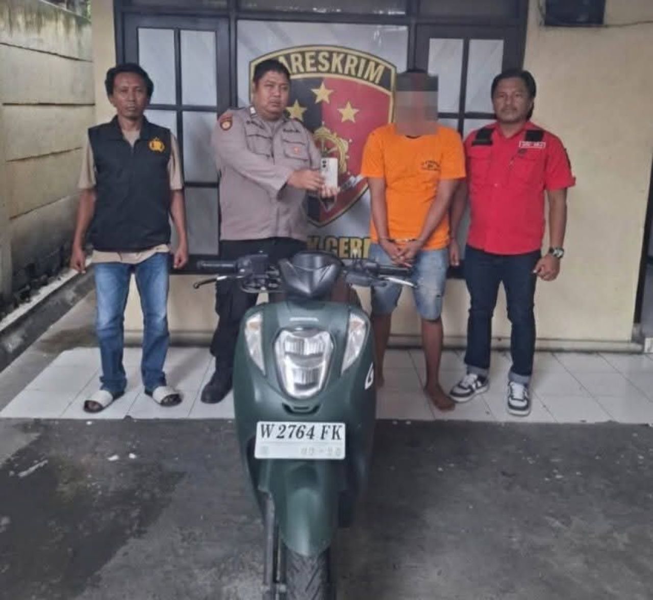 Pelaku berinisial KS dan barang bukti