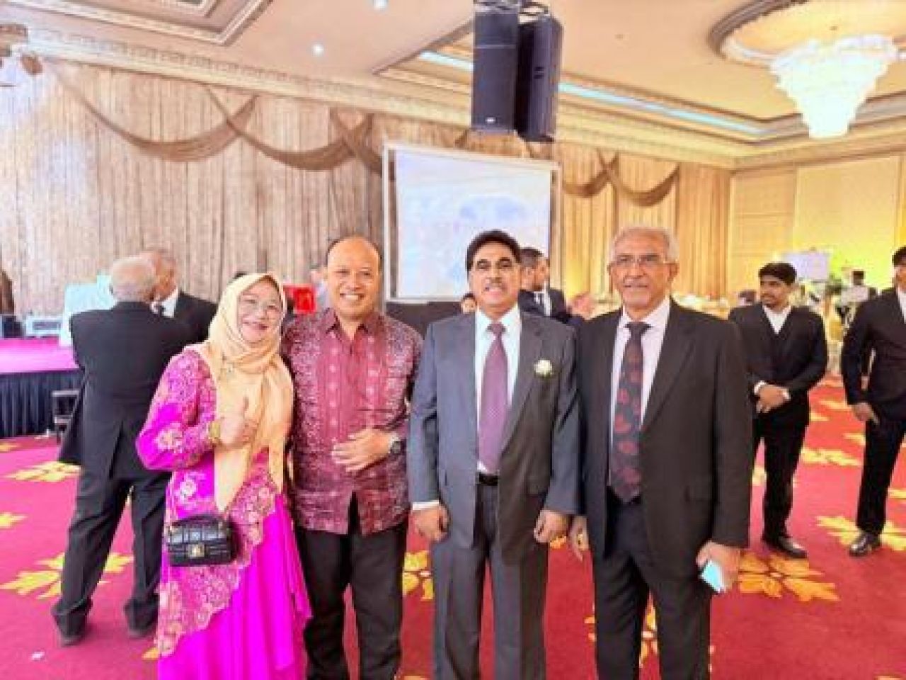 Jamhadi bersama dengan Mustofa