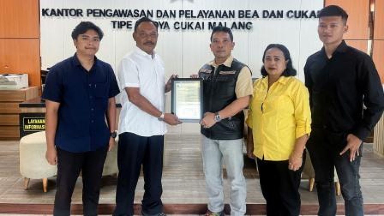Penyerahan izin NPPBKC oleh Bea Cukai Malang