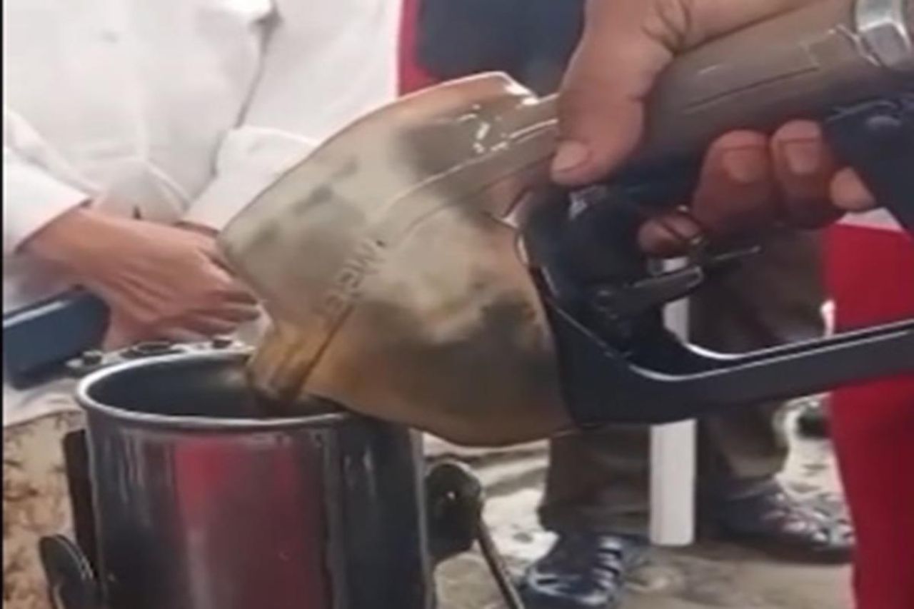 Pengisian BBM di SPBU