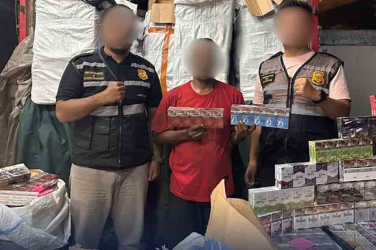 Penyelundup rokok ilegal ditangkap petugas Bea Cukai