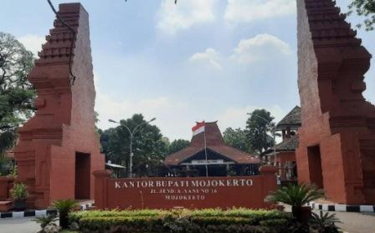 Pemerintah Kabupaten (Pemkab) Mojokerto