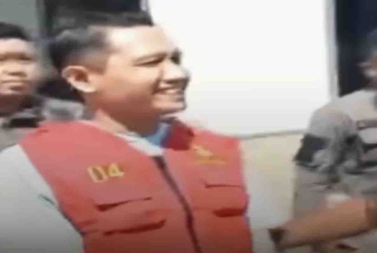 Anton Sujarwo selaku Mantan Kepala Desa Aliyan