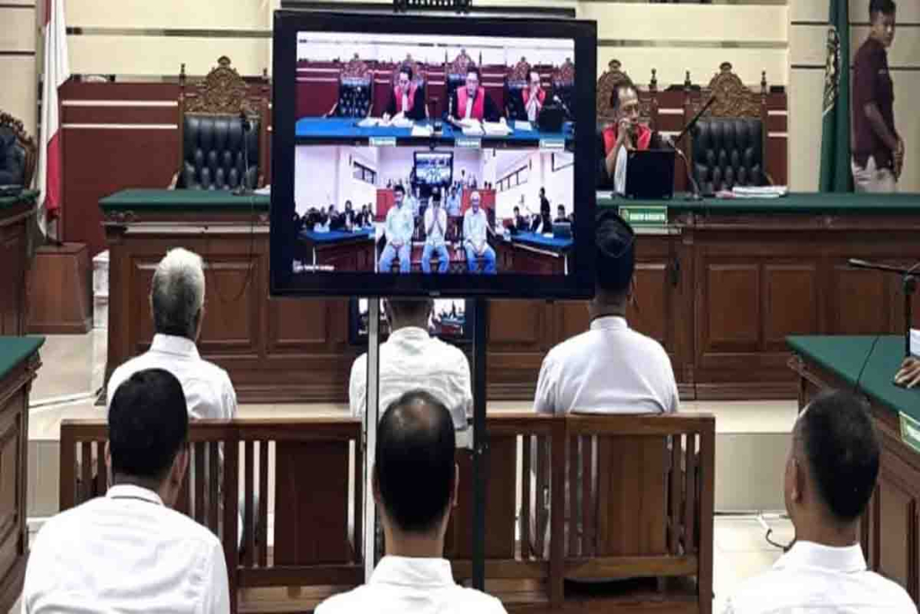 Sidang 7 Terdakwa kasus korupsi pekerjaan pujasera berbentuk kapal Kota Mojokerto