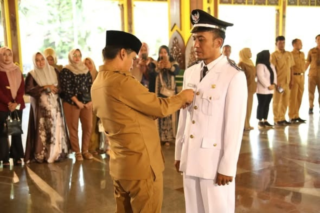 Pelantikan Kepala Desa Tanggura Barat