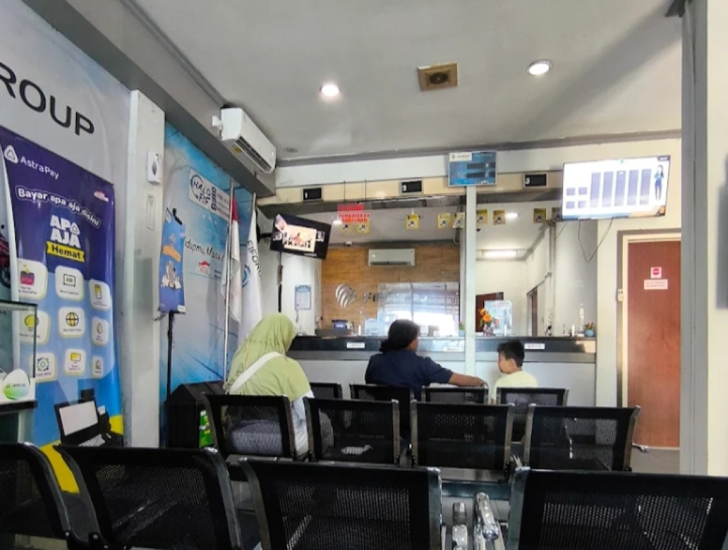 Kantor layanan FIF Mojokerto