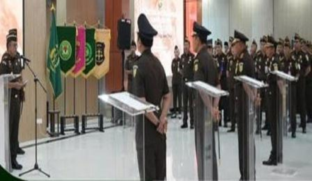 Pelantikan Pejabat Eselon III di Kejati Jawa Timur