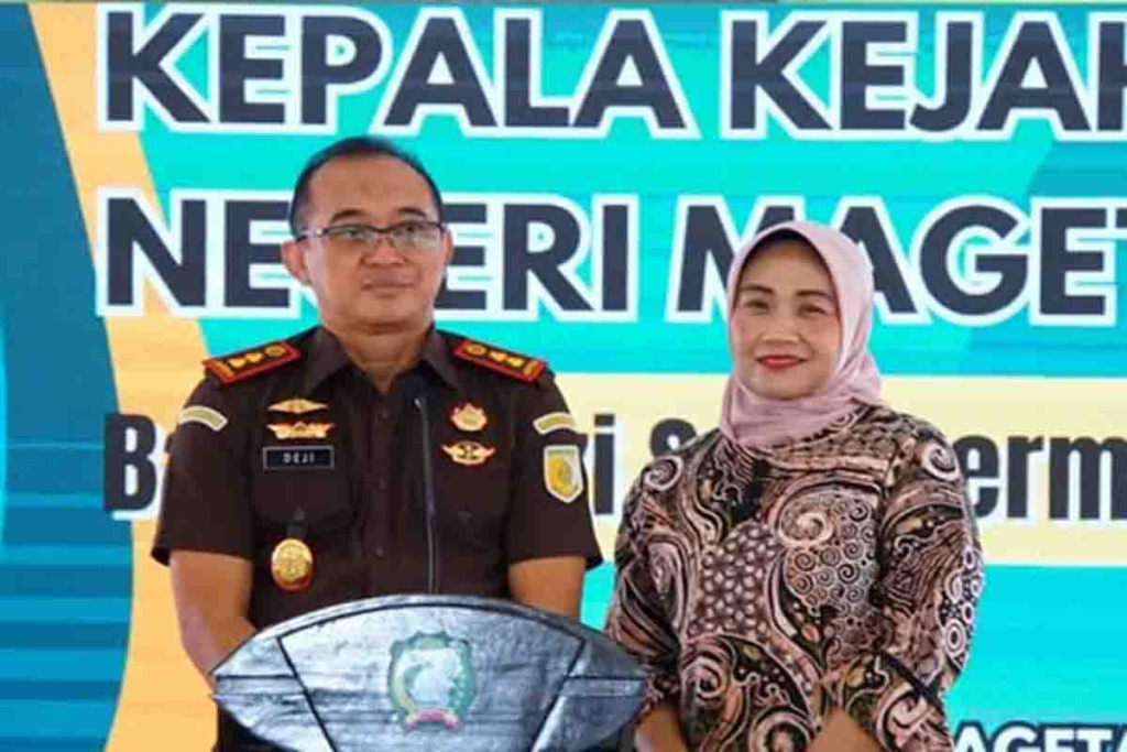 Dezi Setia Permana dan istrinya