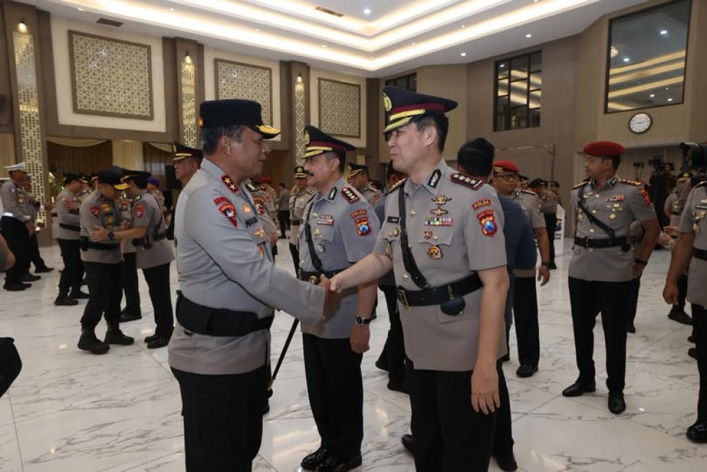 Kapolda Jatim memimpin sertijab