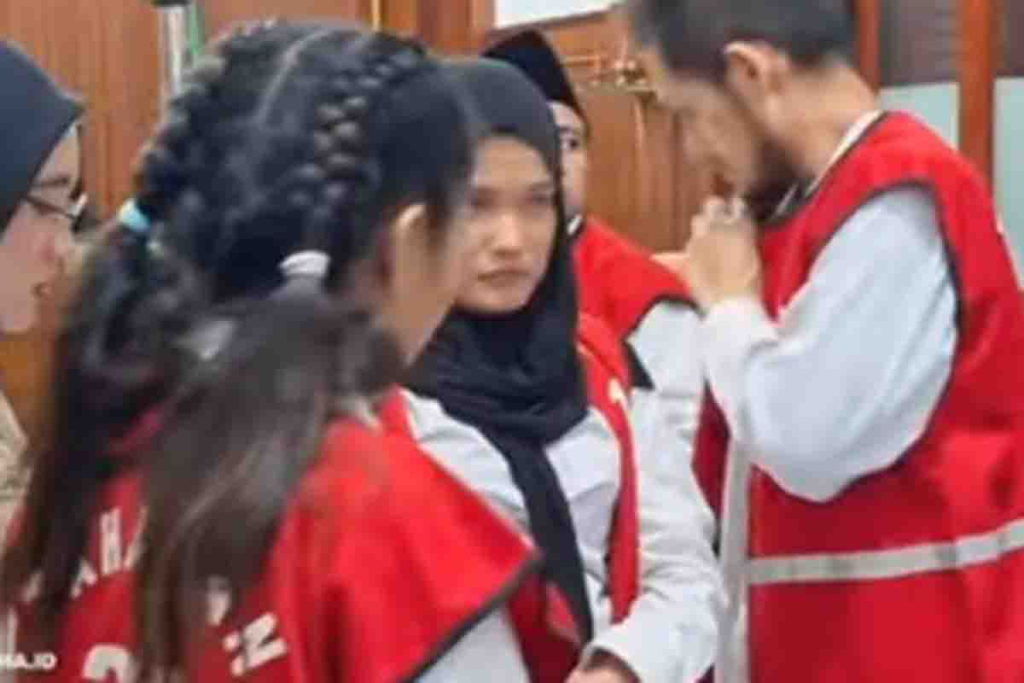 Komplotan yang merugikan FIF Cabang Surabaya 3