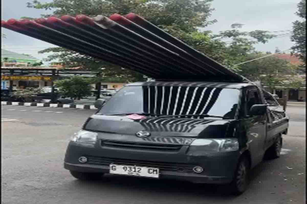 Barang bukti tiang yang dicuri dan diungkap Polres Salatiga