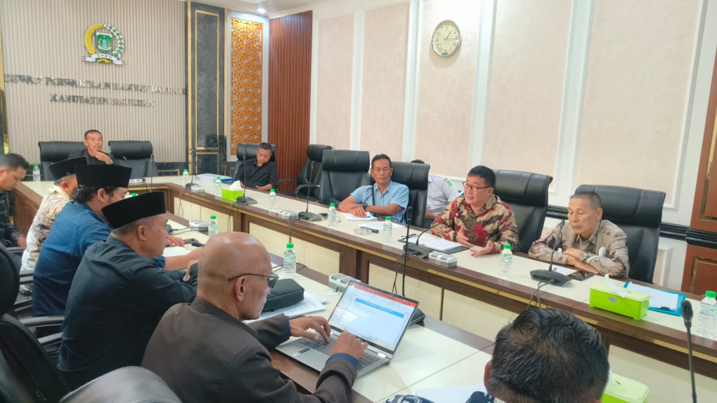 Suasana hearing Pansus Real Estate DPRD Kabupaten Pasuruan bersama PT Stasiunkota Sarana Permai