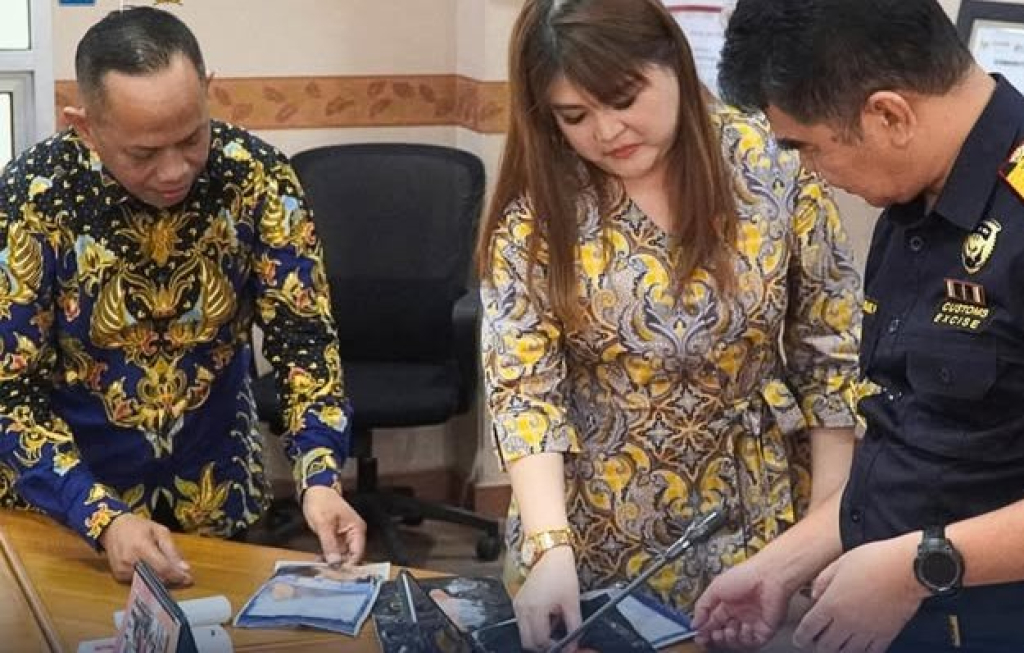 Penyerahan izin Fasilitas Kawasan Berikat