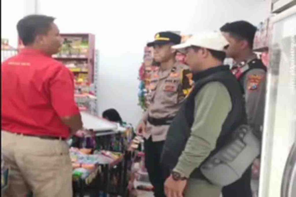 Minimarket yang dibobol  oknum TNI berinisial AM