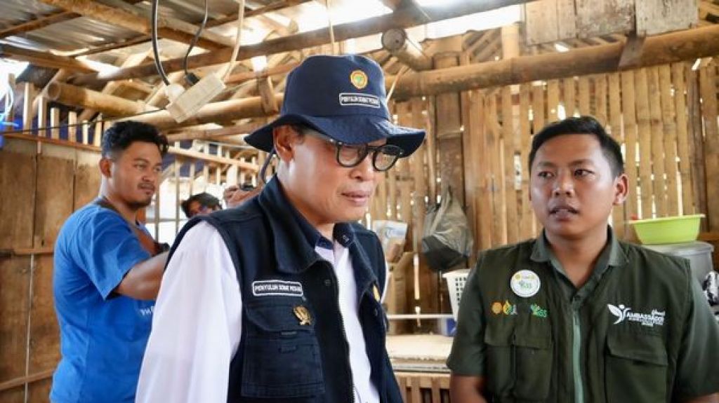 Dedi Nursyamsi, berkesempatan mengunjungi area petenakan Bangkir Farm