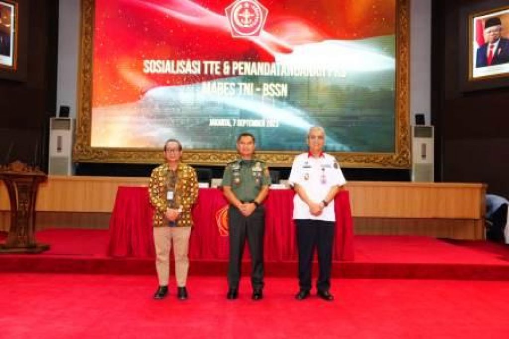 Penandatanganan perjanjian kerjasama dilakukan oleh Kasum TNI Letjen TNI dengan BSSN