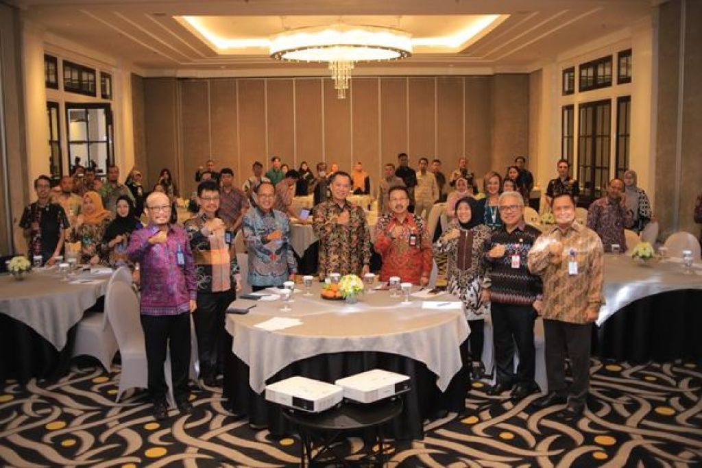 Konsultasi publik bertempat dj hotel Ciputra World Surabaya