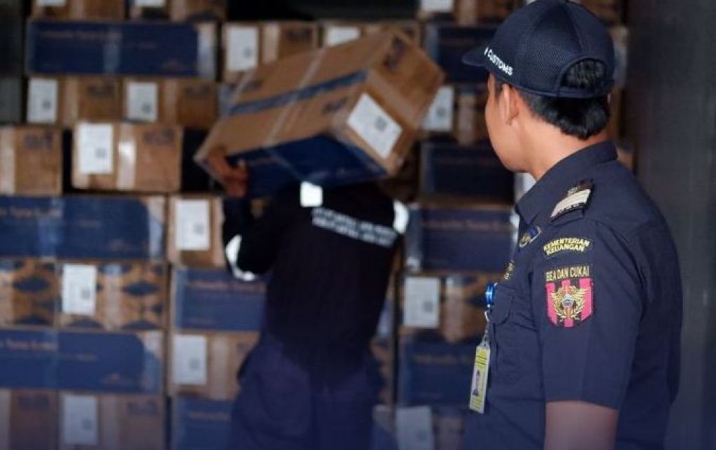 Ekspor hasil laut Maluku berupa Frozen Yellowfin Tuna Loin ke negara Vietnam