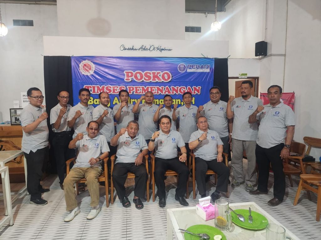 Andry beserta pendukungnya