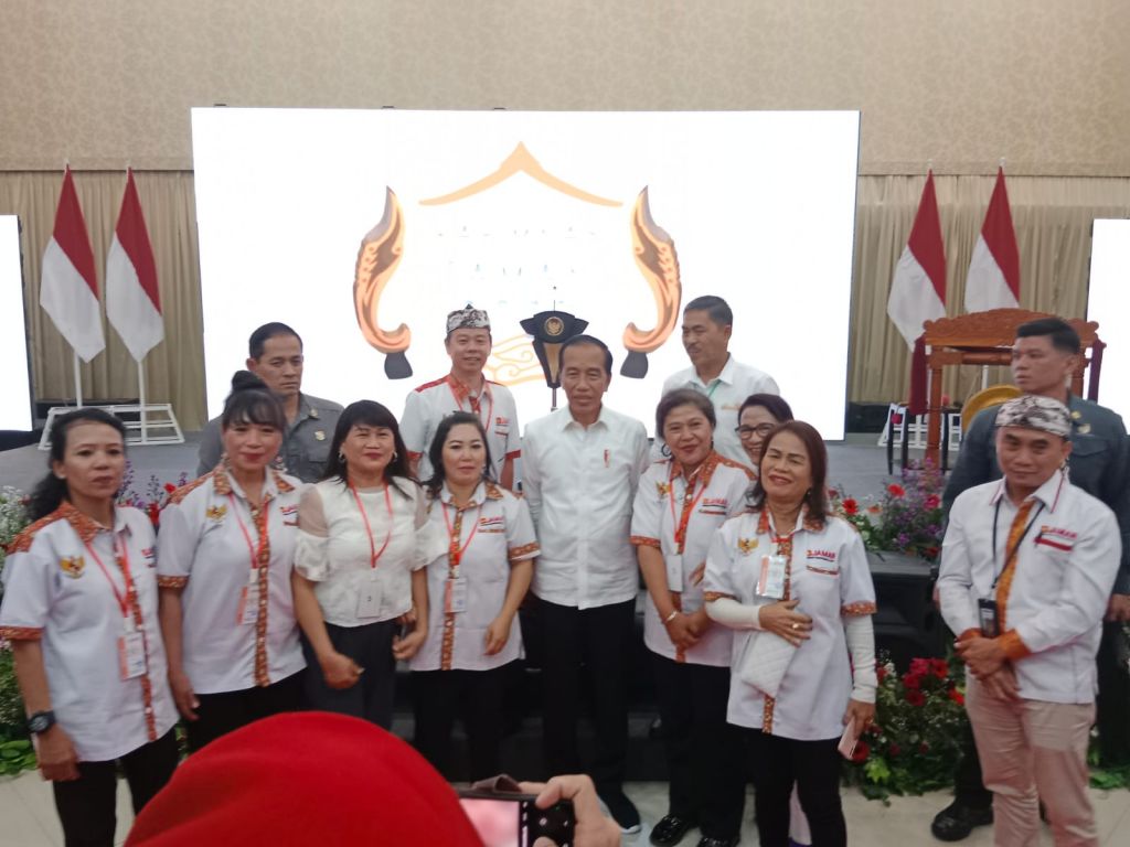 Jokowi bersama Relawan Jaman di sela Rapimnas Jaman