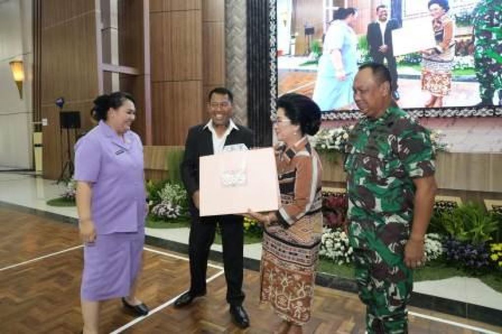 Serah terima jabatan Asisten Logistik Panglima TNI