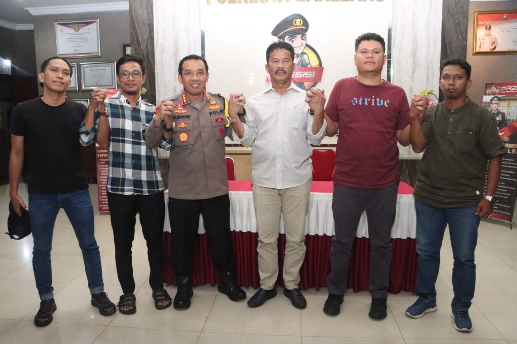 Kapolresta Barelang, Walikota Batam, dan Tokoh Melayu usai musyawarah