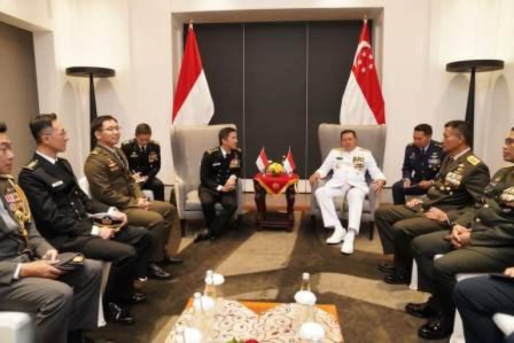 Laksamana TNI Yudo Margono menerima Kunjungan Kehormatan Pangab VADM Aaron Beng beserta delegasi