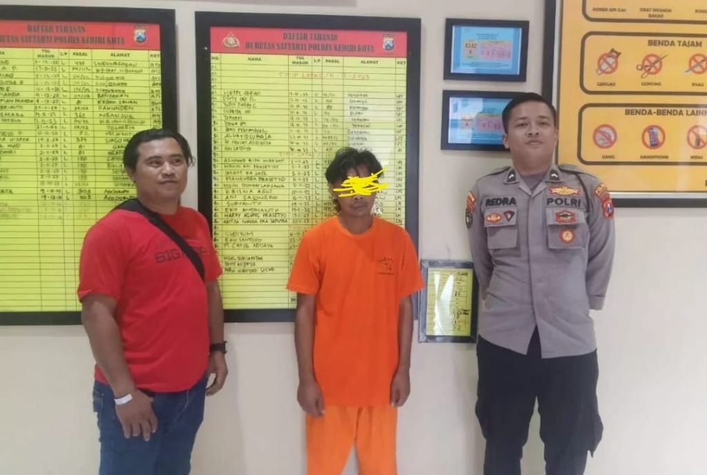 Eko S.W (baju oranye)