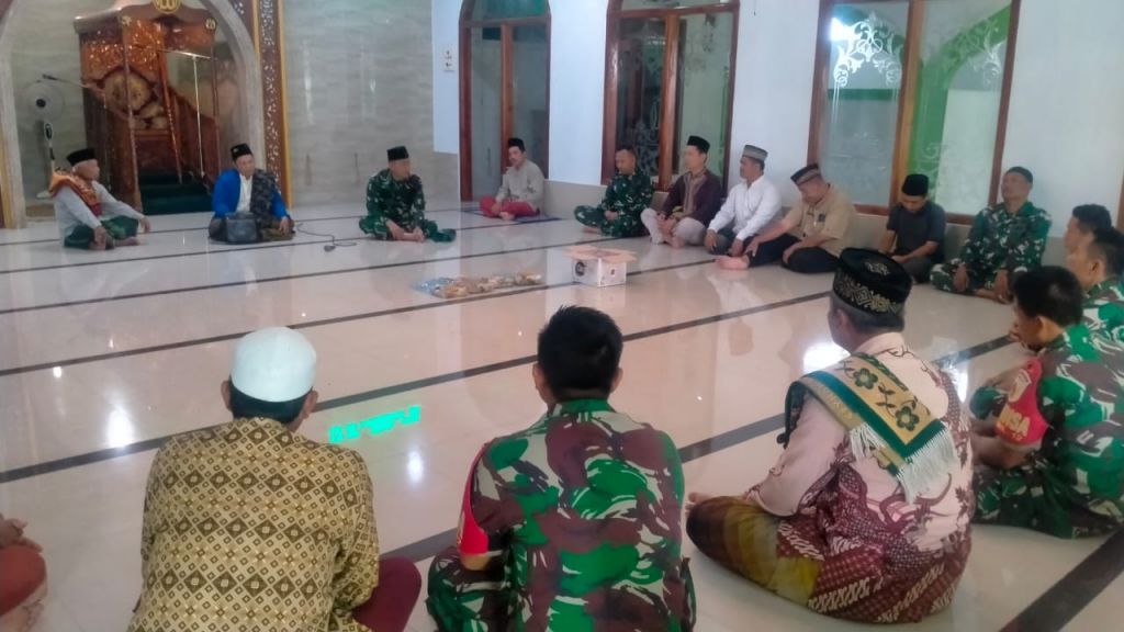 Doa bersama untuk keselamatan para prajurit yang sedang bertugas