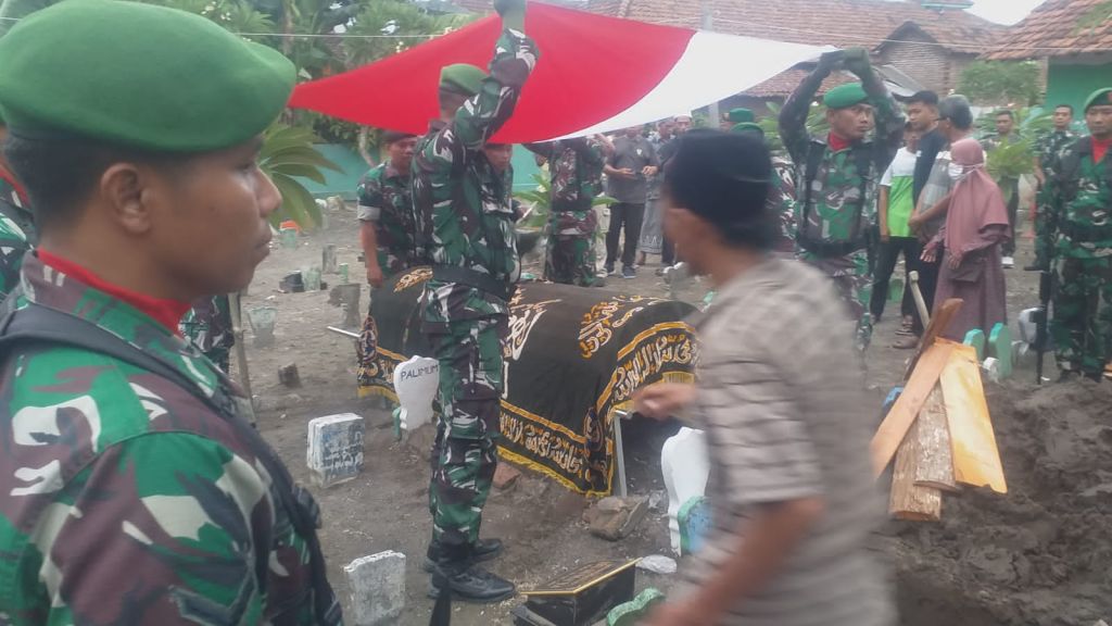 Upacara pemakaman jenazah militer