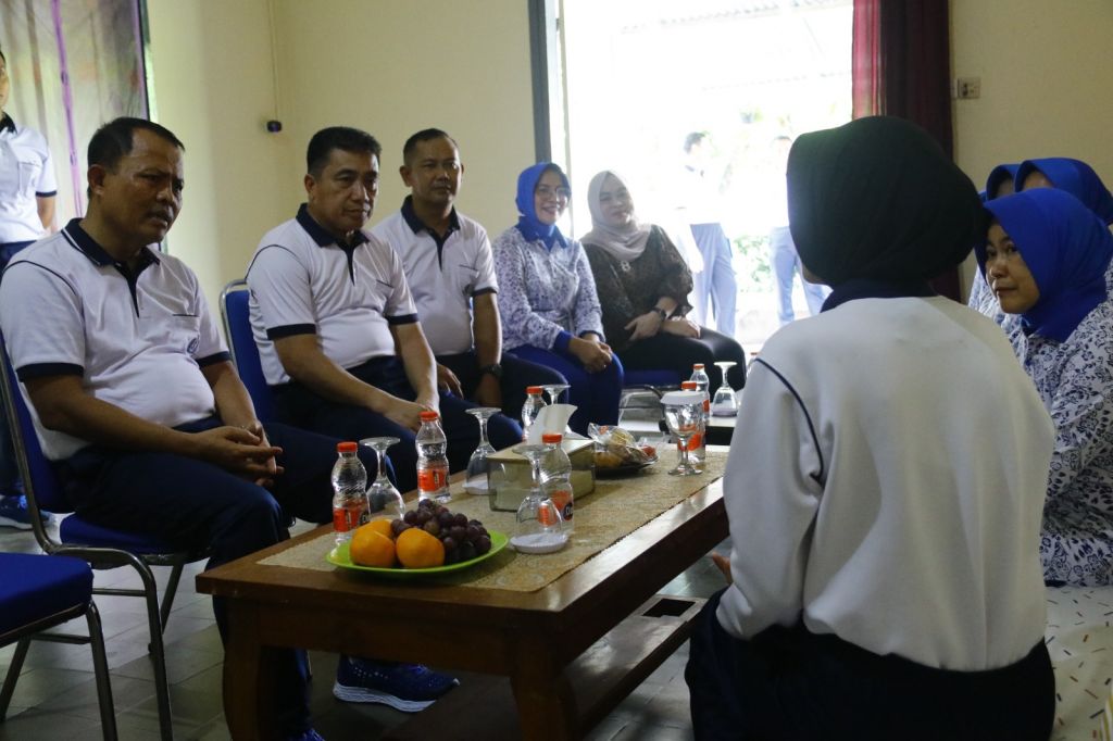 Laksda TNl Sisyani Jaffar kembali melaksanakan Anjangsana kepada keluarga Warakauri