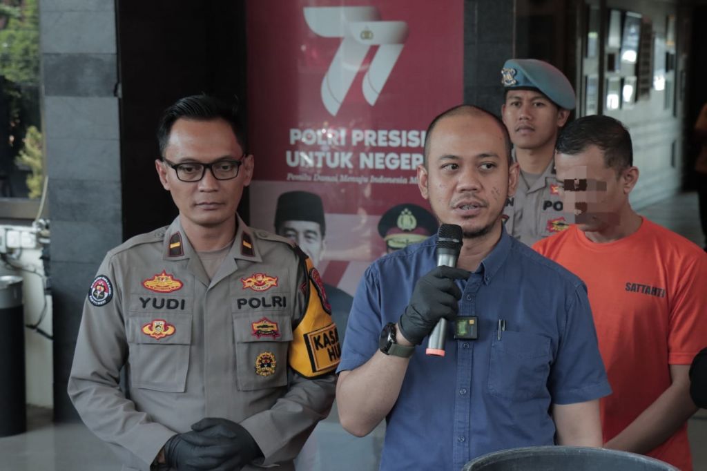 Kasat Reskrim Polresta Malang Kota, Kompol Danang Yudanto memimpin rilis pembunuhan