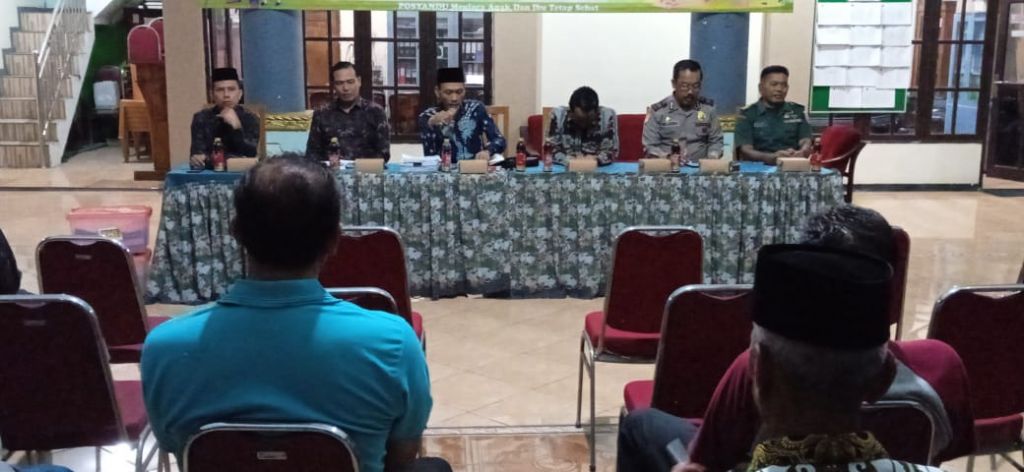 Serda Putut bersama Bati Tuud menghadiri undangan dari Kepala Desa Gelang