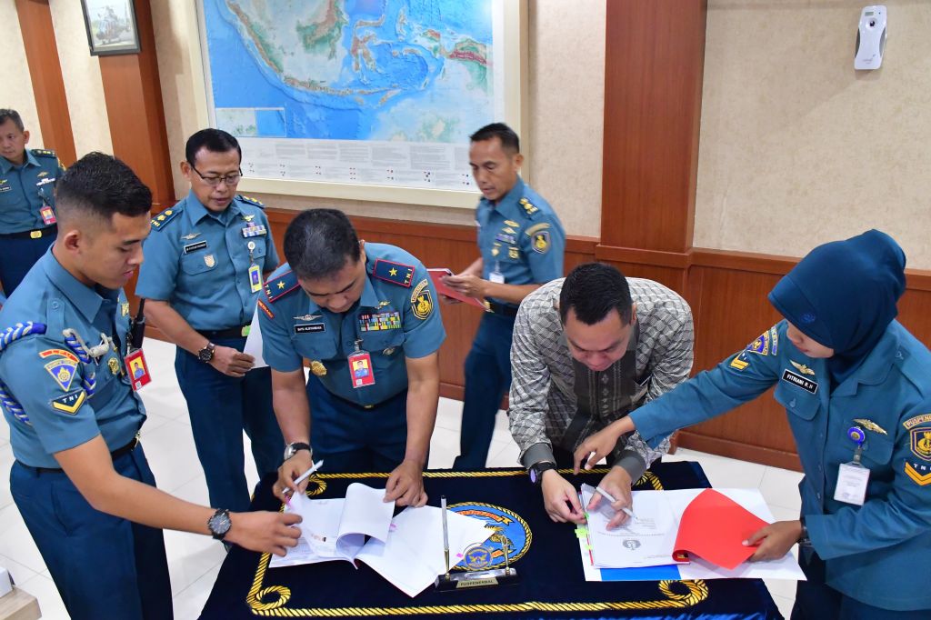 Penandatanganan kontrak bersama pengadaan Barang dan Jasa (Barjas) Unit Organisasi TNI Angkatan Laut